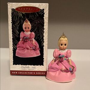 Hallmark Ornament Madame Alexander Series (1st - 1996)